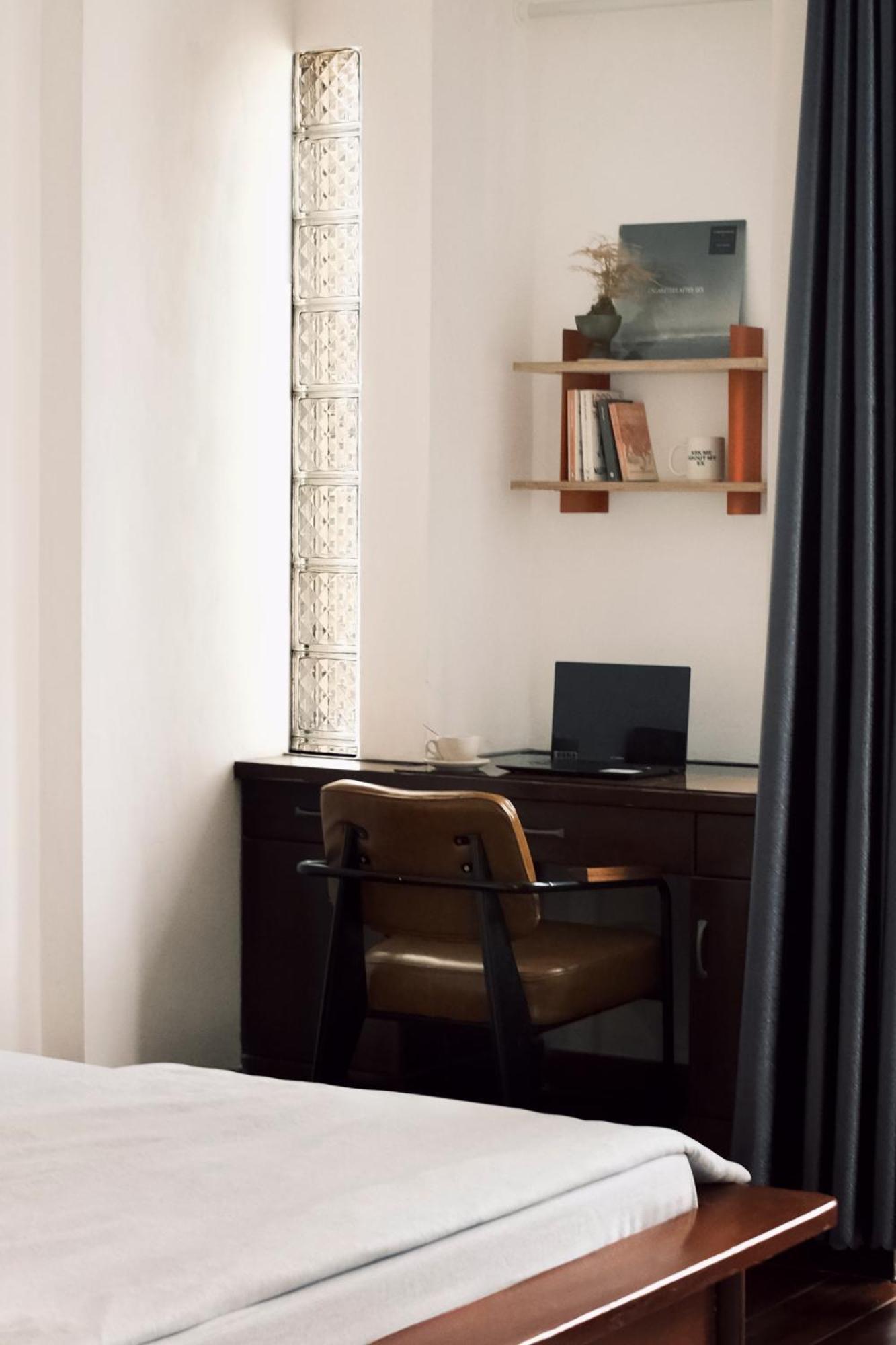 Bright, Calm & Work-ready Space - Eventually
